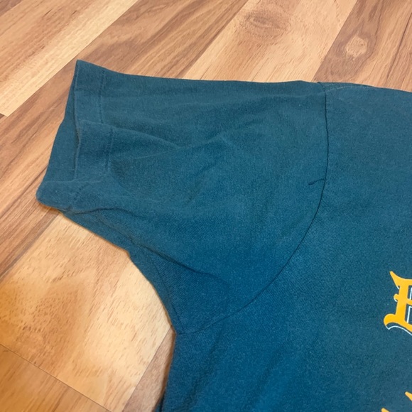 Vintage Green Banana Republic Travel & Safari Tee - Picture 4 of 10